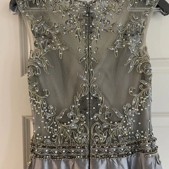 Tony Bowls Evening Gown - Picture 8 of 13